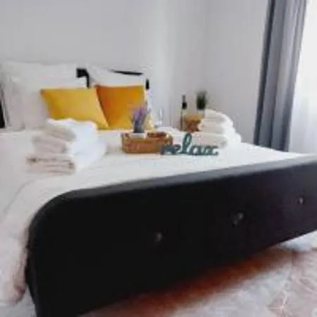 דירה Cozy In The Center Of בוקרשט