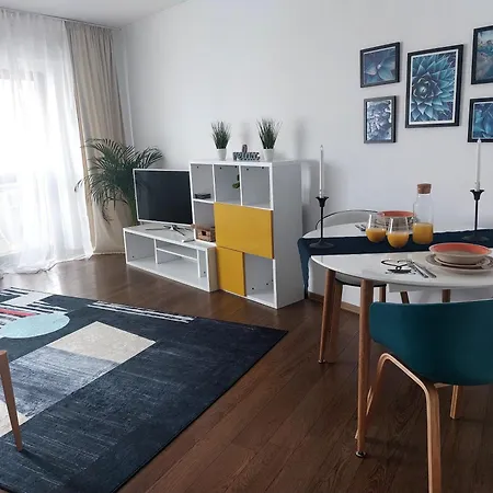 아파트 Cozy In The Center Of *